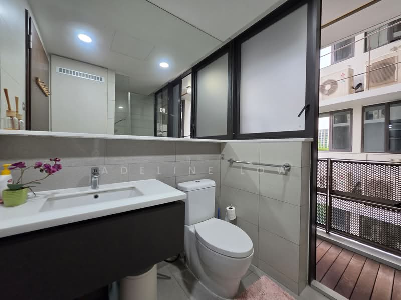 D'Nest, 139 Pasir Ris Grove, 2 Bedrooms, 775 sqft, Condominium For Rent, by Adeline Low, 500134821 - Common Bathroom - PropertyGuru.com.sg