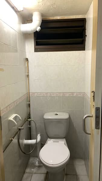 13 Telok Blangah Crescent, 13 Telok Blangah Crescent, 3 Bedrooms, 656 sqft, HDB Flat For Sale, by Evelyn Toh, 500134827 - Bathroom - PropertyGuru.com.sg