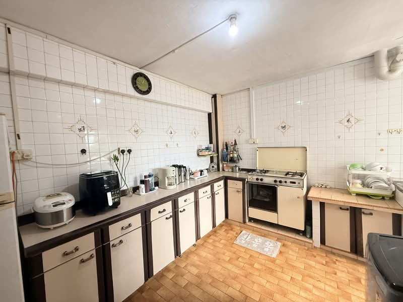 60 Dakota Crescent, 60 Dakota Crescent, 3 Bedrooms, 1,119 sqft, HDB Flat For Sale, by Regina Yap, 500134832 - Kitchen - PropertyGuru.com.sg