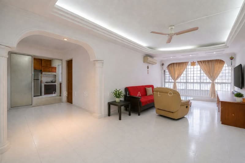 82 Lorong 4 Toa Payoh, 82 Lorong 4 Toa Payoh, 3 Bedrooms, 1,119 sqft, HDB Flat For Sale, by Priscilla Loh, 500134837 - Living Room - PropertyGuru.com.sg