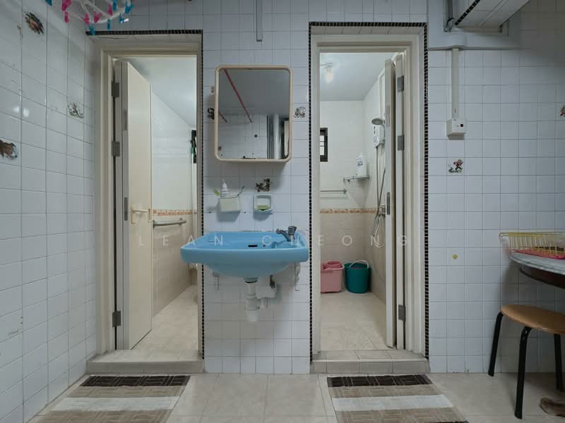 45 Sims Drive, 45 Sims Drive, Room Rental, 150 sqft, HDB Flat For Rent, by Lean Cheong, 500134843 - Bathroom - PropertyGuru.com.sg