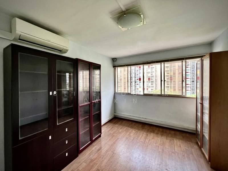 460 Ang Mo Kio Avenue 10, 460 Ang Mo Kio Avenue 10, 3 Bedrooms, 1,292 sqft, HDB Flat For Sale, by Clive Foo Mr Daikin, 500134853 - Common Bedroom - PropertyGuru.com.sg