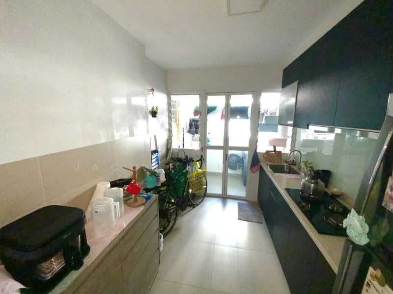 450C Bukit Batok West Avenue 6, 450C Bukit Batok West Avenue 6, 3 Bedrooms, 1,001 sqft, HDB Flat For Sale, by Jacqueline Lee, 500134879 - Kitchen - PropertyGuru.com.sg