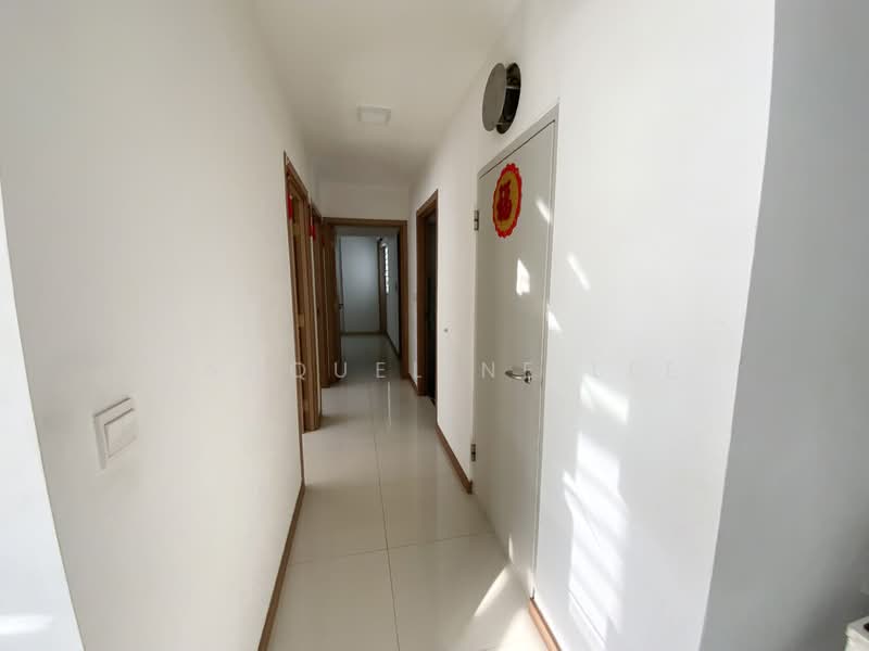 450C Bukit Batok West Avenue 6, 450C Bukit Batok West Avenue 6, 3 Bedrooms, 1,001 sqft, HDB Flat For Sale, by Jacqueline Lee, 500134879 - Corridor - PropertyGuru.com.sg