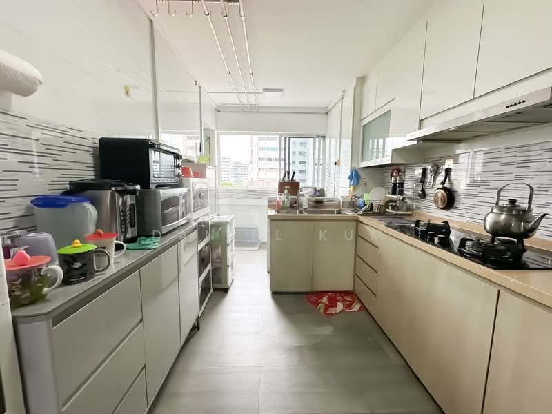 650 Hougang Avenue 8, 650 Hougang Avenue 8, 3 Bedrooms, 904 sqft, HDB Flat For Sale, by Daniel Kum, 500134885 - Kitchen - PropertyGuru.com.sg