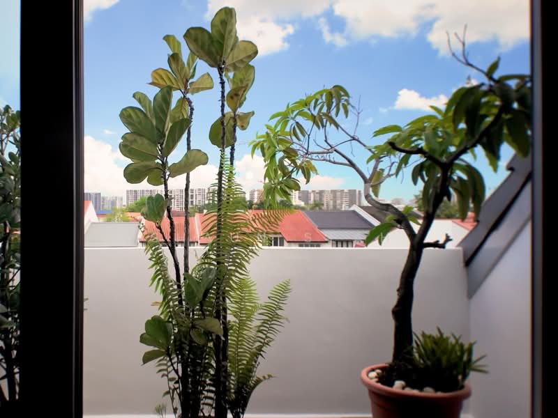Tai Keng Gardens, Tai Keng Gardens, 5 Bedrooms, 2,800 sqft, Terraced House For Sale, by Shaun Seah, 500134894 - Balcony - PropertyGuru.com.sg