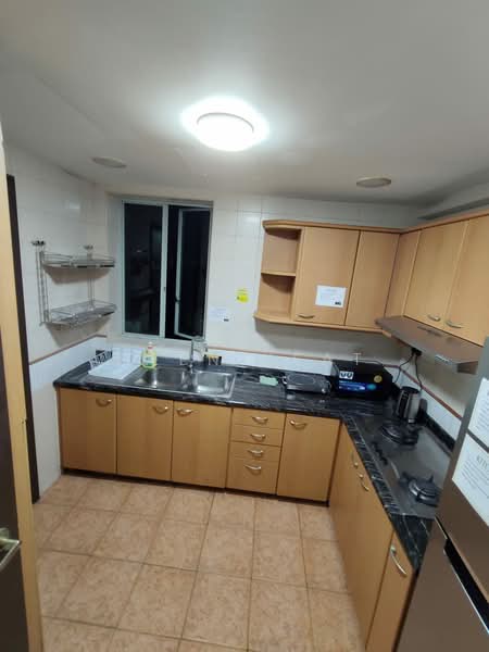 Guilin View, 20 Bukit Batok Street 52, Room Rental, 1,200 sqft, Condominium For Rent, by Ween Keat, 500134897 - Kitchen - PropertyGuru.com.sg