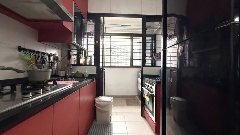 547C Segar Road, 547C Segar Road, 2 Bedrooms, 732 sqft, HDB Flat For Sale, by Haziq Irwan, 500134908 - Kitchen - PropertyGuru.com.sg