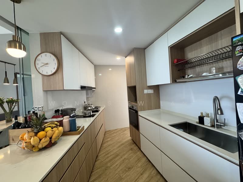 d'Leedon (Former Farrer Court), 11 Leedon Heights, 4 Bedrooms, 1,615 sqft, Condominium For Rent, by Wong Siew Lan, 500134930 - Kitchen - PropertyGuru.com.sg