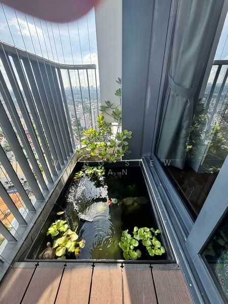 d'Leedon (Former Farrer Court), 11 Leedon Heights, 4 Bedrooms, 1,615 sqft, Condominium For Rent, by Wong Siew Lan, 500134930 - Balcony - PropertyGuru.com.sg