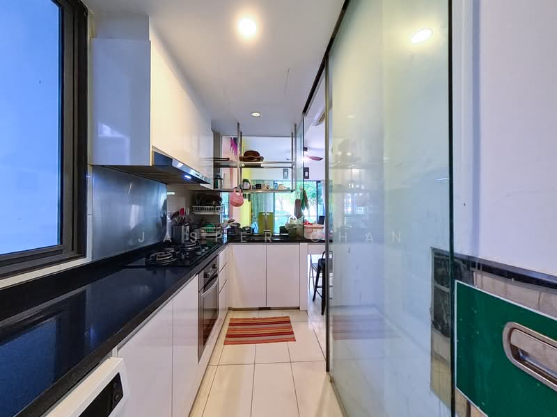 Waterfront Isle, 736 Bedok Reservoir Road, 2 Bedrooms, 980 sqft, Condominium For Sale, by Jasper Chan, 500134933 - Kitchen - PropertyGuru.com.sg