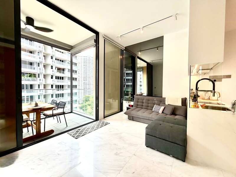 Cairnhill 16, 16 Cairnhill Rise, 2 Bedrooms, 775 sqft, Condominium For Rent, by Helen Herryanto, 500134938 - Living Room - PropertyGuru.com.sg