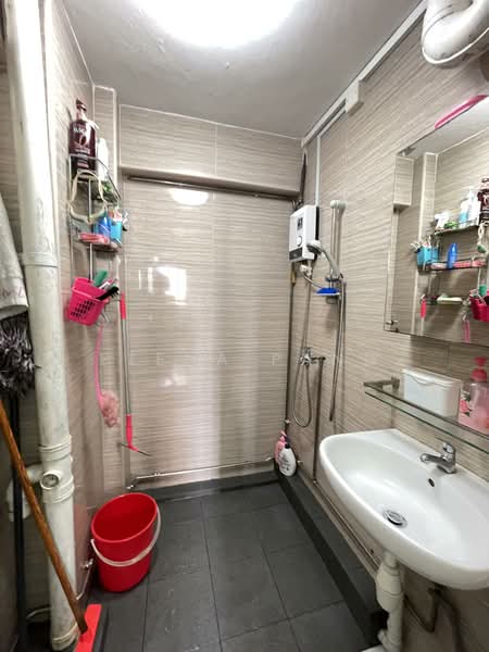 83 Whampoa Drive, 83 Whampoa Drive, 3 Bedrooms, 980 sqft, HDB Flat For Sale, by Elena Pang, 500134941 - Bathroom - PropertyGuru.com.sg