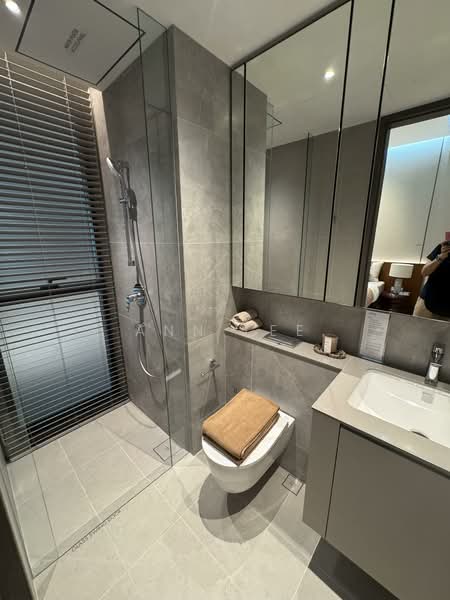 Canberra Residences, 501 Canberra Drive, 4 Bedrooms, 1,163 sqft, Condominium For Sale, by Ann Lee, 500134960 - Bathroom - PropertyGuru.com.sg