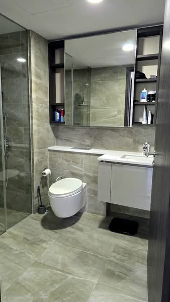 Lake Grande, 2 Jurong Lake Link, 2 Bedrooms, 721 sqft, Condominium For Sale, by Alvin Lee, 500134964 - Bathroom - PropertyGuru.com.sg