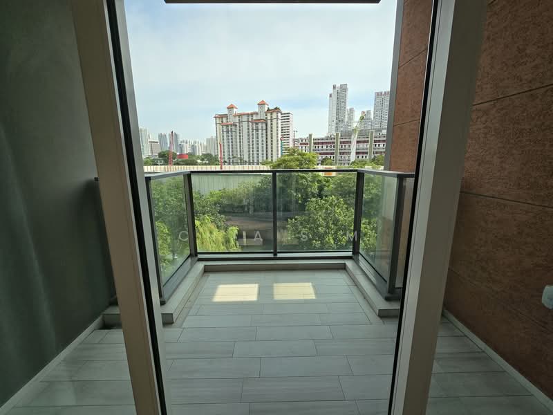 Principal Garden, 91 Prince Charles Crescent, 2 Bedrooms, 786 sqft, Condominium For Rent, by Chia S M, 500134977 - Balcony - PropertyGuru.com.sg