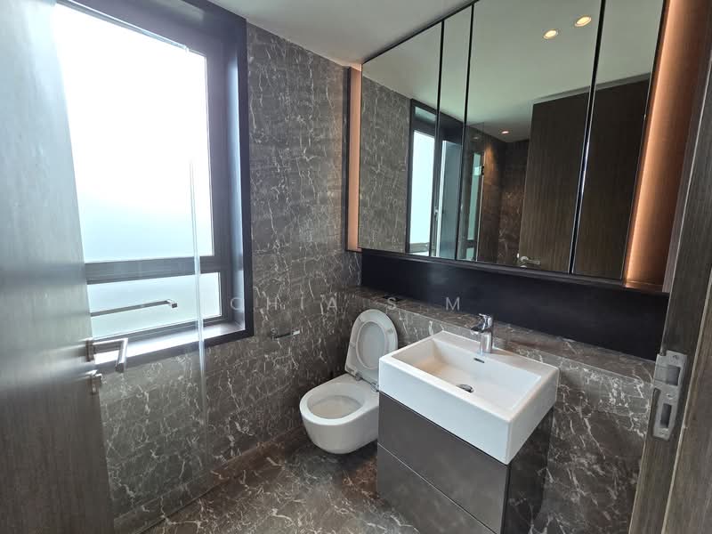Principal Garden, 91 Prince Charles Crescent, 2 Bedrooms, 786 sqft, Condominium For Rent, by Chia S M, 500134977 - Bathroom - PropertyGuru.com.sg