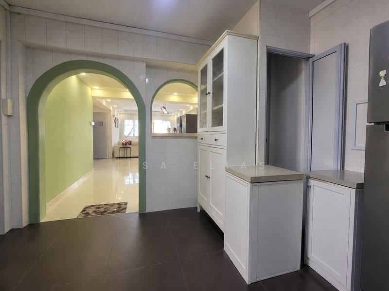741 Tampines Street 72, 741 Tampines Street 72, 3 Bedrooms, 1,087 sqft, HDB Flat For Sale, by Lisa Elias, 500134980 - Kitchen - PropertyGuru.com.sg