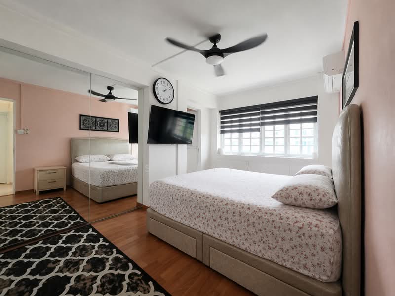 741 Tampines Street 72, 741 Tampines Street 72, 3 Bedrooms, 1,087 sqft, HDB Flat For Sale, by Lisa Elias, 500134980 - Master Bedroom - PropertyGuru.com.sg