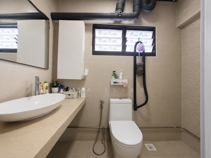 741 Tampines Street 72, 741 Tampines Street 72, 3 Bedrooms, 1,087 sqft, HDB Flat For Sale, by Lisa Elias, 500134980 - Master Bathroom - PropertyGuru.com.sg