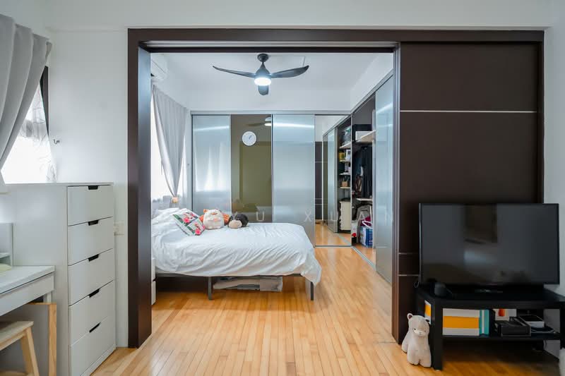 Villa Des Flores, 125 Whitley Road, 2 Bedrooms, 1,572 sqft, Condominium For Sale, by Oh Yu Xuan, 500134981 - Bedroom - PropertyGuru.com.sg
