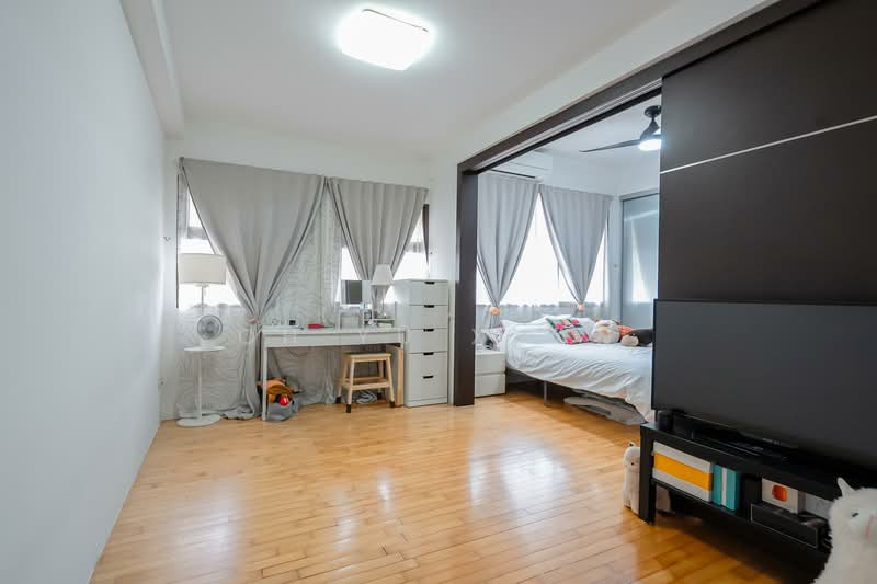 Villa Des Flores, 125 Whitley Road, 2 Bedrooms, 1,572 sqft, Condominium For Sale, by Oh Yu Xuan, 500134981 - Bedroom - PropertyGuru.com.sg