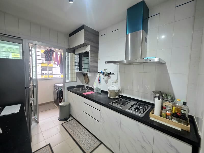 487C Choa Chu Kang Avenue 5, 487C Choa Chu Kang Avenue 5, 3 Bedrooms, 1,000 sqft, HDB Flat For Sale, by Faizal Rahim, 500134995 - Kitchen - PropertyGuru.com.sg