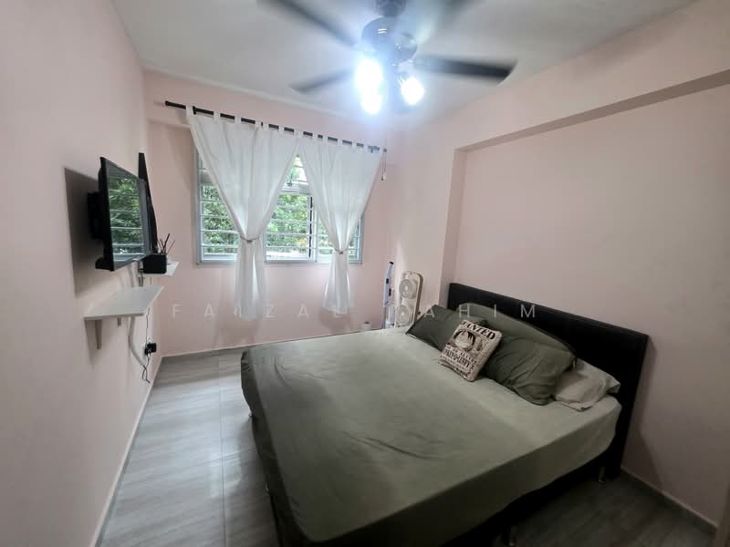 487C Choa Chu Kang Avenue 5, 487C Choa Chu Kang Avenue 5, 3 Bedrooms, 1,000 sqft, HDB Flat For Sale, by Faizal Rahim, 500134995 - Bedroom - PropertyGuru.com.sg