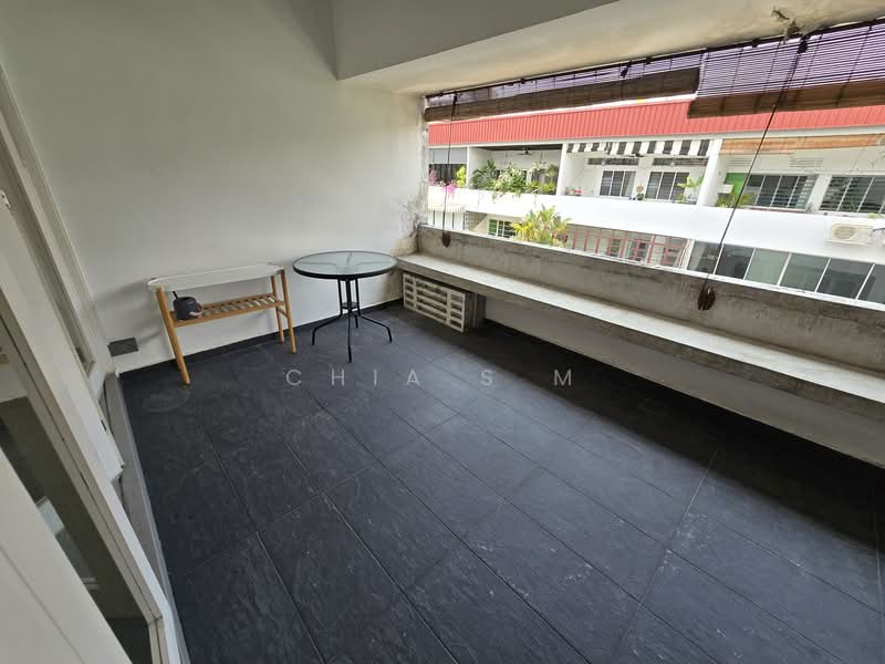 Tiong Bahru Estate, 40 Eng Hoon Street, 2 Bedrooms, 1,100 sqft, Apartment For Rent, by Chia S M, 500134996 - Balcony - PropertyGuru.com.sg
