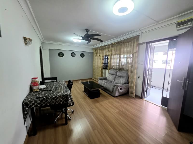 431 Bukit Panjang Ring Road, 431 Bukit Panjang Ring Road, 3 Bedrooms, 904 sqft, HDB Flat For Sale, by Faizal Rahim, 500135005 - Living Room - PropertyGuru.com.sg