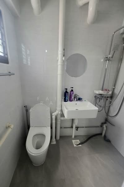 431 Bukit Panjang Ring Road, 431 Bukit Panjang Ring Road, 3 Bedrooms, 904 sqft, HDB Flat For Sale, by Faizal Rahim, 500135005 - Bathroom - PropertyGuru.com.sg