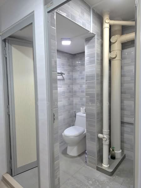 204 Toa Payoh North, 204 Toa Payoh North, 3 Bedrooms, 936 sqft, HDB Flat For Sale, by YvoNne Yeo, 500135006 - Bathroom - PropertyGuru.com.sg