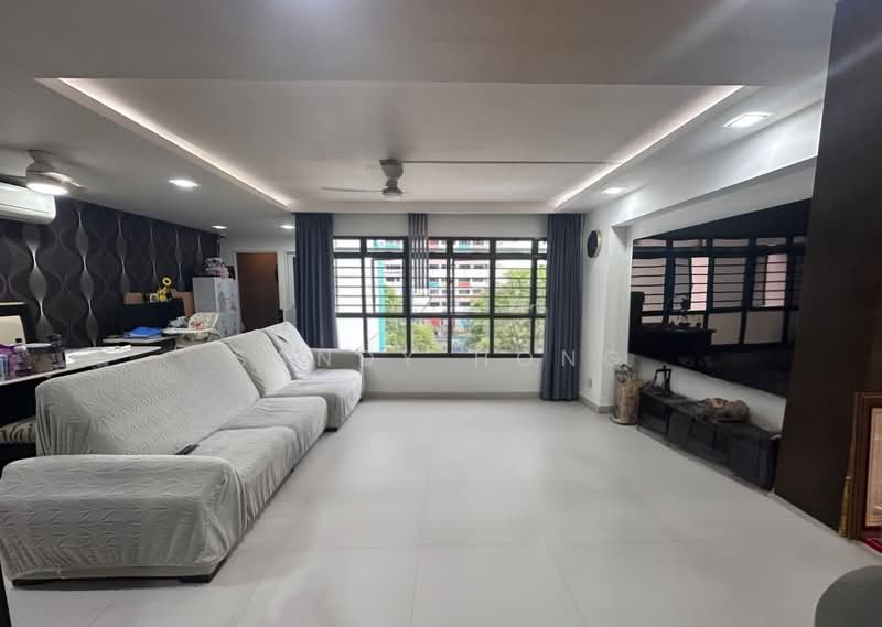 634 Jurong West Street 65, 634 Jurong West Street 65, 3 Bedrooms, 1,184 sqft, HDB Flat For Sale, by Sandy Hong, 500135007 - Living Room - PropertyGuru.com.sg