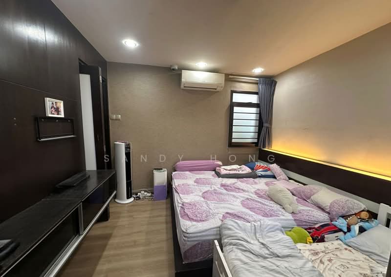 634 Jurong West Street 65, 634 Jurong West Street 65, 3 Bedrooms, 1,184 sqft, HDB Flat For Sale, by Sandy Hong, 500135007 - Bedroom - PropertyGuru.com.sg