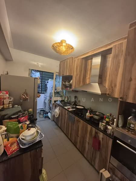 669B Edgefield Plains, 669B Edgefield Plains, 3 Bedrooms, 1,001 sqft, HDB Flat For Sale, by Jialin Huang, 500135012 - Kitchen - PropertyGuru.com.sg