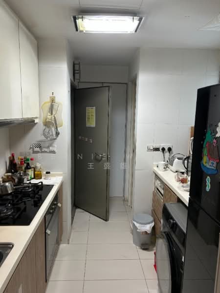Trevista, 25 Lorong 3 Toa Payoh, 3 Bedrooms, 1,119 sqft, Condominium For Sale, by Bernie Wang 王盛雄, 500135014 - Kitchen - PropertyGuru.com.sg