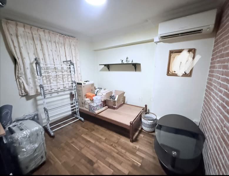 12 Holland Avenue, , 2 Bedrooms, 699 sqft, HDB Flat For Sale, by Nicole Ng, 500135022 - PropertyGuru.com.sg