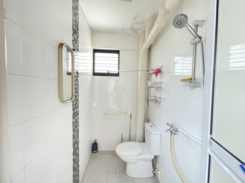293 Yishun Street 22, 293 Yishun Street 22, Room Rental, 120 sqft, HDB Flat For Rent, by Badd Ramle, 500135028 - Bathroom - PropertyGuru.com.sg