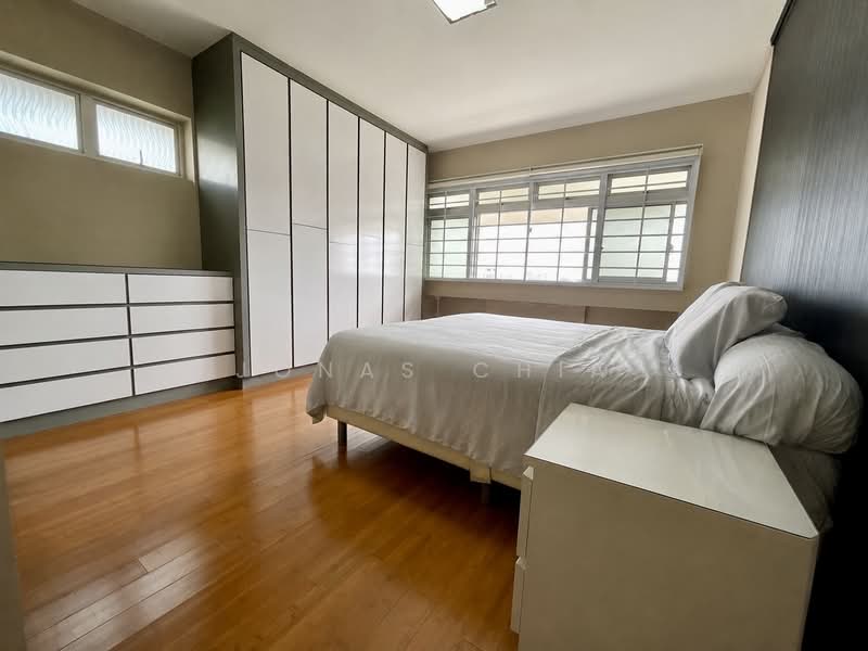 206 Pasir Ris Street 21, 206 Pasir Ris Street 21, 4 Bedrooms, 145 sqft, HDB Flat For Sale, by Jonas Chia, 500135038 - Master Bedroom - PropertyGuru.com.sg