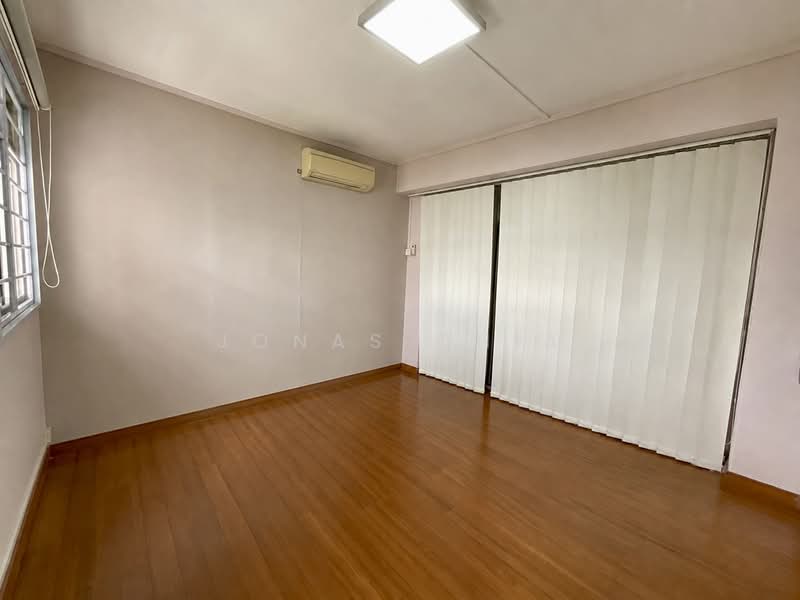 206 Pasir Ris Street 21, 206 Pasir Ris Street 21, 4 Bedrooms, 145 sqft, HDB Flat For Sale, by Jonas Chia, 500135038 - Bedroom 3/ Study Room - PropertyGuru.com.sg