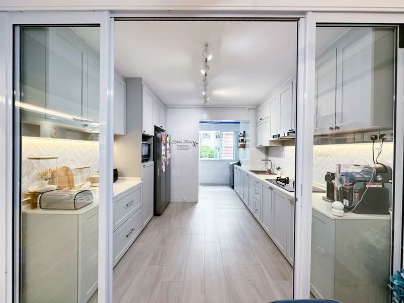 424 Hougang Avenue 6, 424 Hougang Avenue 6, 3 Bedrooms, 1,130 sqft, HDB Flat For Sale, by Lin Tan, 500135039 - Kitchen - PropertyGuru.com.sg