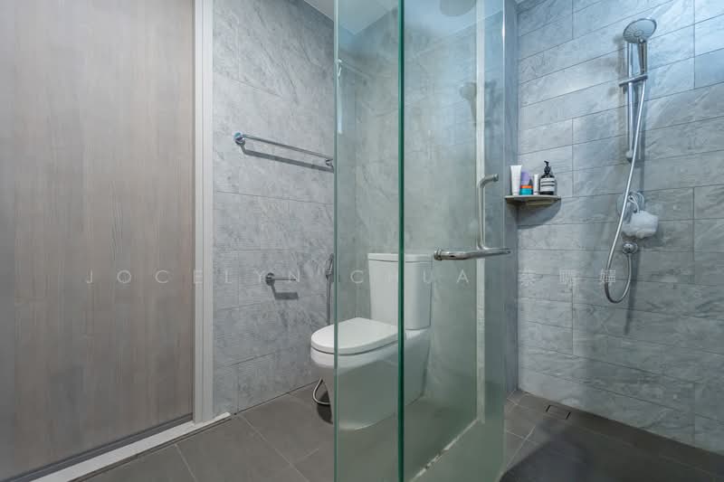 Sixteen35 Residences, 16 Lorong 35 Geylang, 2 Bedrooms, 743 sqft, Condominium For Sale, by Jocelyn Chua 蔡颸嬣, 500135068 - Bathroom - PropertyGuru.com.sg