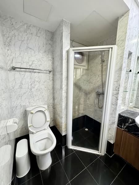 The Clearwater, 8 Bedok Reservoir View, Room Rental, 300 sqft, Condominium For Rent, by Phoebe Ang, 500135079 - Bathroom - PropertyGuru.com.sg
