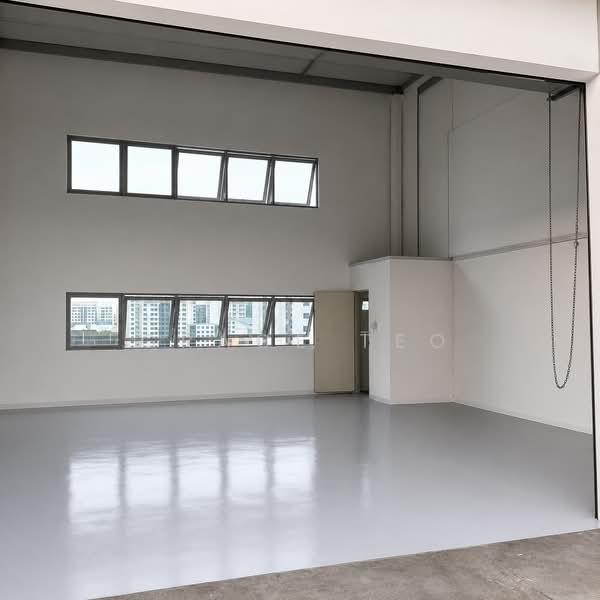 Pioneer Point, 5 Soon Lee Street, 958 sqft, Factory / Workshop (B2) For Sale, by Grace Teo, 500135081 - Interior - CommercialGuru.com.sg