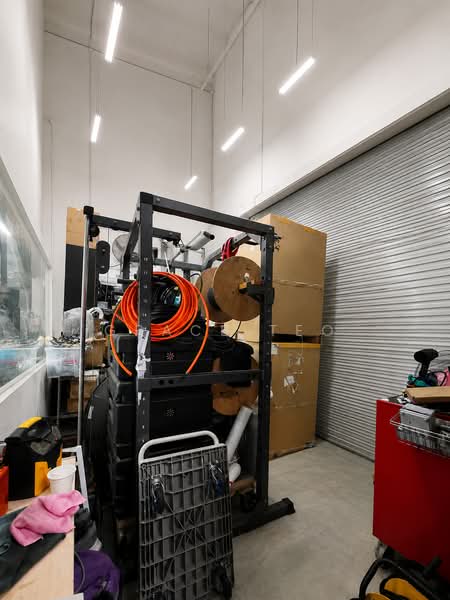 Pioneer Point, 5 Soon Lee Street, 958 sqft, Factory / Workshop (B2) For Sale, by Grace Teo, 500135081 - Interior - CommercialGuru.com.sg