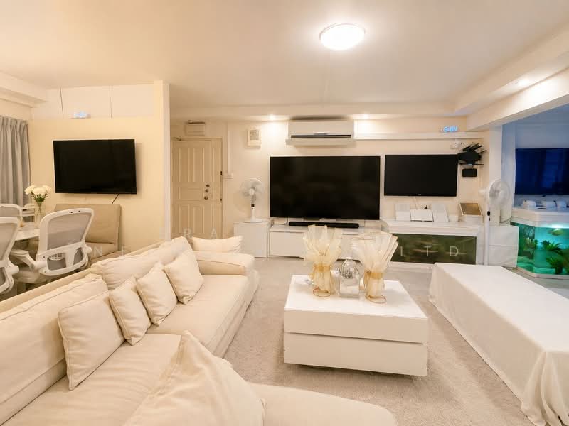 556 Woodlands Drive 53, 556 Woodlands Drive 53, 3 Bedrooms, 1,238 sqft, HDB Flat For Sale, by MELISSA YEO, 500135082 - Living Room - PropertyGuru.com.sg