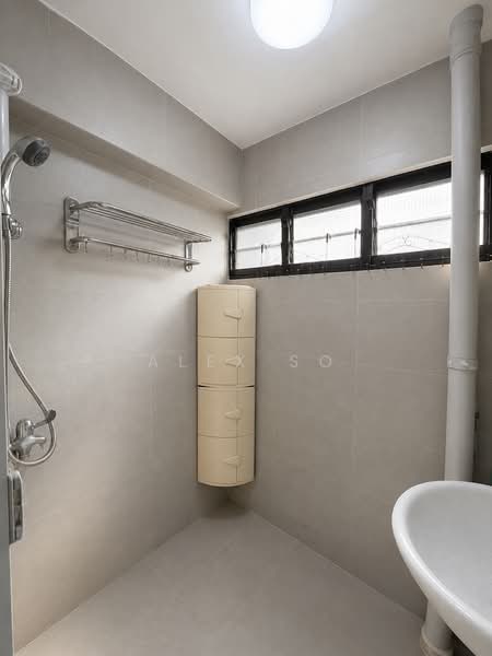 6 Marsiling Drive, 6 Marsiling Drive, 2 Bedrooms, 818 sqft, HDB Flat For Sale, by Alex So, 500135090 - Bathroom - PropertyGuru.com.sg