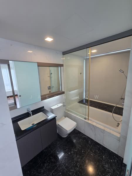 Starlight Suites, 11 River Valley Close, 2 Bedrooms, 850 sqft, Condominium For Sale, by Jason Low, 500135114 - Bathroom - PropertyGuru.com.sg