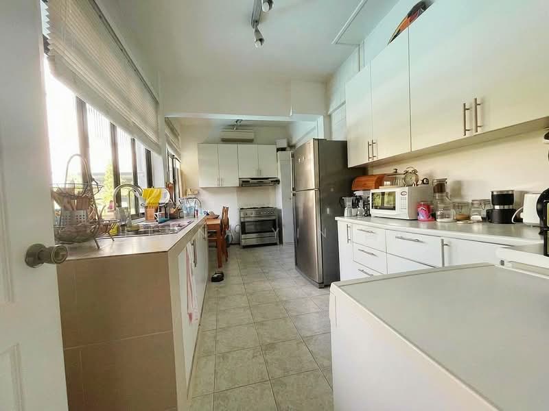 ⭐️Serious Seller⭐️Best Value⭐️Nice Plot⭐️Fiona 国凤 8218☎️5108, Namly Crescent, Namly Rise, Namly Avenue, Namly Grove, Namly Garden, Namly Drive, Lim Tai See Walk, Allamanda Grove, Jalan Lim Tai See, Jalan Ampang, Coronation Road West, 5 Bedrooms, 3,500 sqft, Detached House For Sale, by Fiona Yin 国凤, 500135129 - Kitchen - PropertyGuru.com.sg