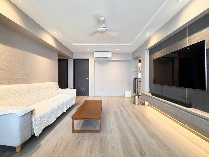 243 Bishan Street 22, 243 Bishan Street 22, 3 Bedrooms, 1,130 sqft, HDB Flat For Sale, by Clement Tan, 500135131 - Living Room - PropertyGuru.com.sg